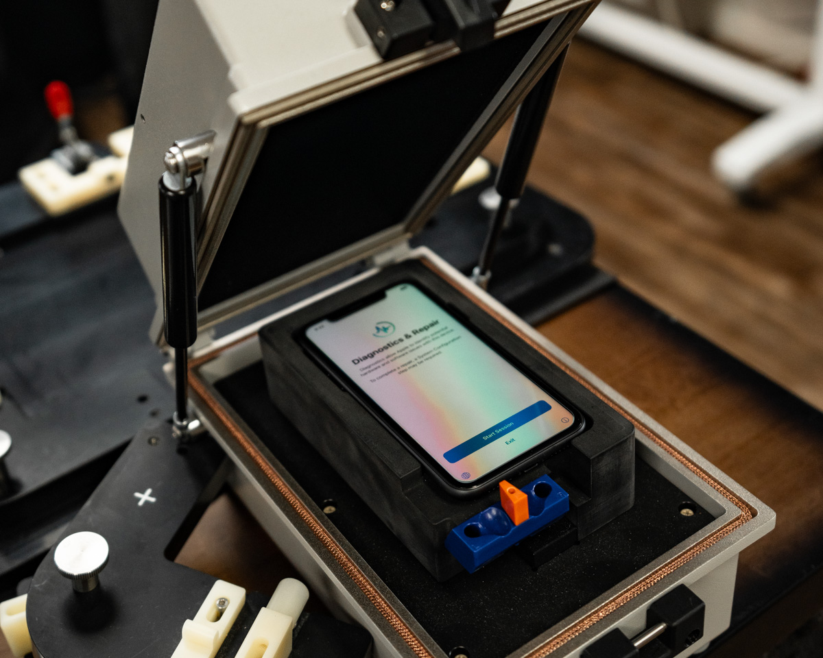 Apple Authorized Repair Center - Tech Check : Tech Check